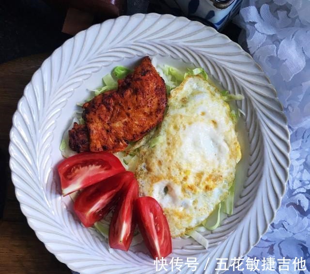 低脂餐|鸡脯肉煎蛋低脂餐，简单易做，好吃不长肉！