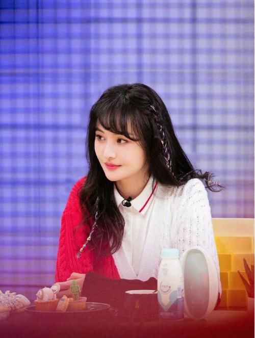 开衫毛衣可盐可甜！配连衣裙穿高级甜美，拼色款超清新！