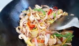 菜谱|家常海鲜菜谱,葱爆八爪鱼,脆嫰鲜美,美味营养,超下饭,吃不够