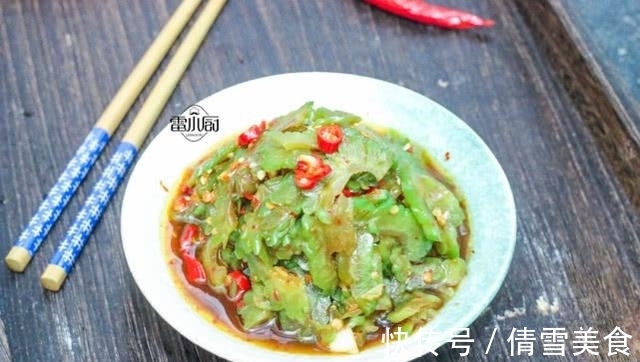 雷小厨|夏天女人离不开的一道菜，刮油又消暑，天天吃也不腻