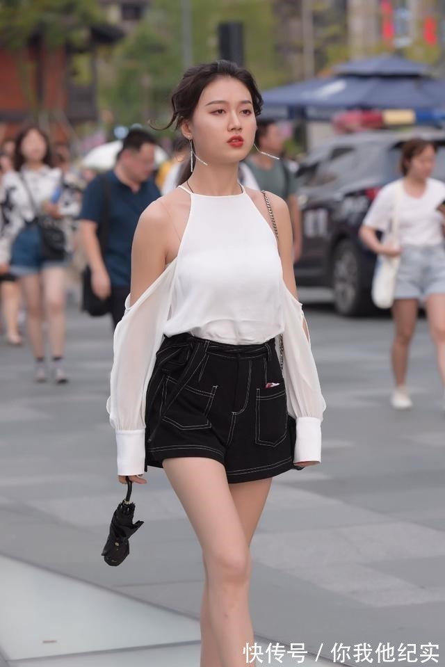 瑜伽裤 飘逸动人的瑜伽裤穿出时尚丽人美,大方得体又不失体态,还显气质!