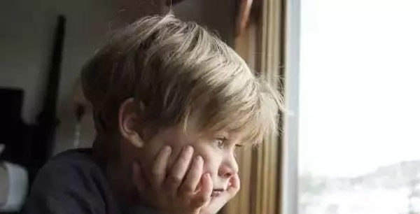 父母|家长吼骂孩子时,娃出现这几种反应要警惕,可能心理出现了问题