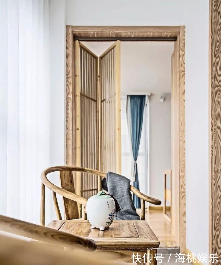 书房|135平四居室,原木中式风格,文化石电视墙,又增添了些野性美