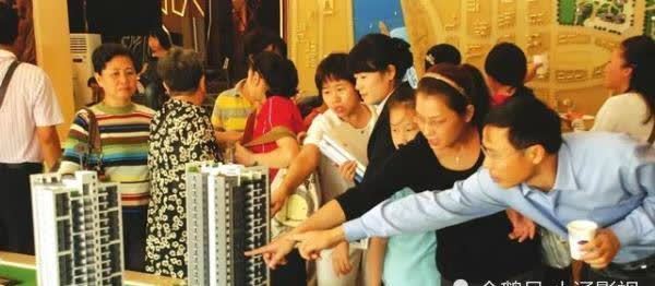房子|一套房子全家一起住,父母去世后房子该归谁?解决办法已经出来了