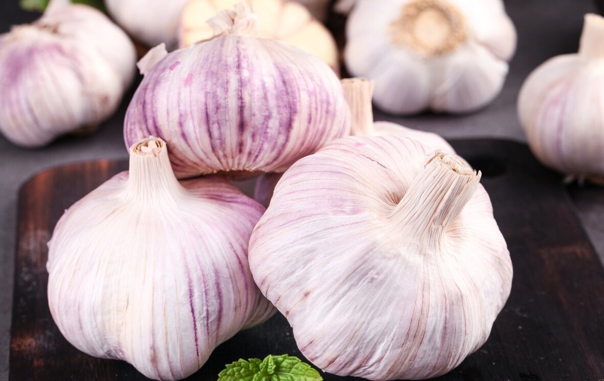 高血压|血压高的人不能吃大蒜？提醒：除了大蒜，还要少碰2种食物