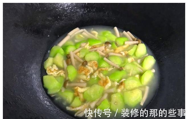 白玉菇|立秋后多喝此汤,去暑气润秋燥,5块钱煮一锅,汤鲜味美又营养