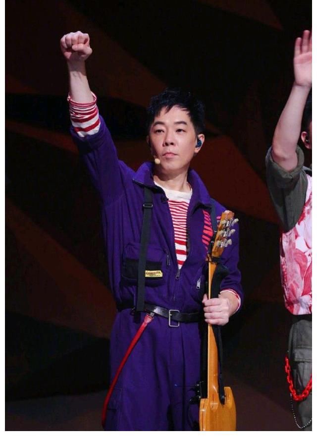 《披荊斬棘》：黃貫中沒加入大灣區(qū)，朱茵沒來現(xiàn)場，竟然是因?yàn)樗?
onload=