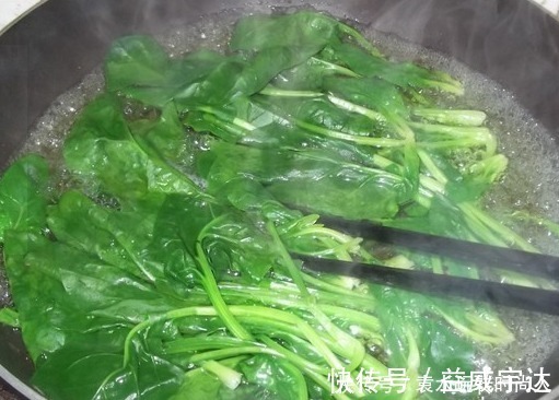 身体健康|4个炒之前必须焯水的蔬菜，为了家人身体健康，再懒这步都不能省