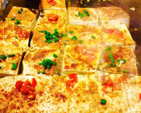  豆腐|煎豆腐，直接下锅就错了，多数人都不懂，难怪豆腐易碎还粘锅！