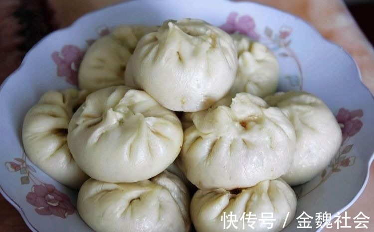 不管蒸馒头还是包子，牢记这“3诀窍”，蓬松饱满，暄软不发硬