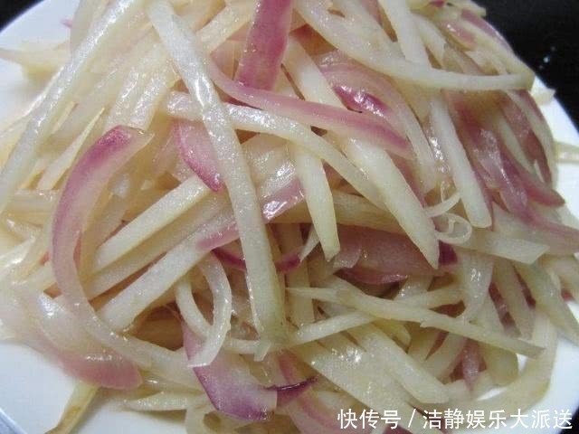 黄醇酮|洋葱跟此物炒，隔天排黑臭宿便，血糖也降下来，早知早好