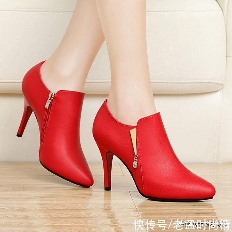 水钻|三四十岁的女人鞋子别穿太俗气,瞧5月上新的高跟鞋,高雅又减龄