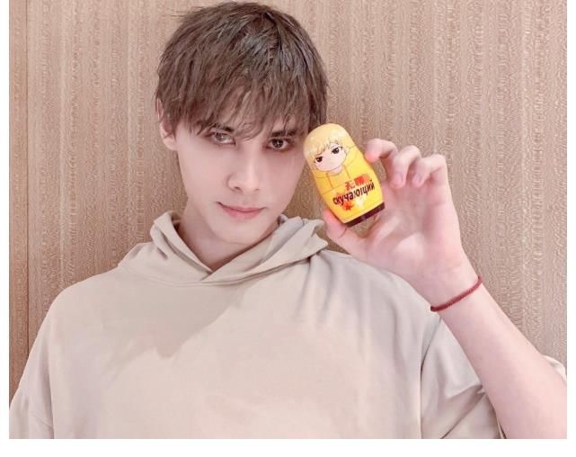 利路|利路修好懂！参加综艺对话李汶翰，让他都不好意思了