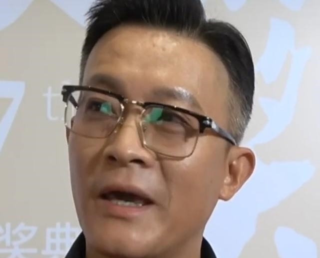 刀鋒1937|太硬核!楊志剛被爾冬升點評后淘汰,扭頭就在公司新戲中隨意挑了個角色