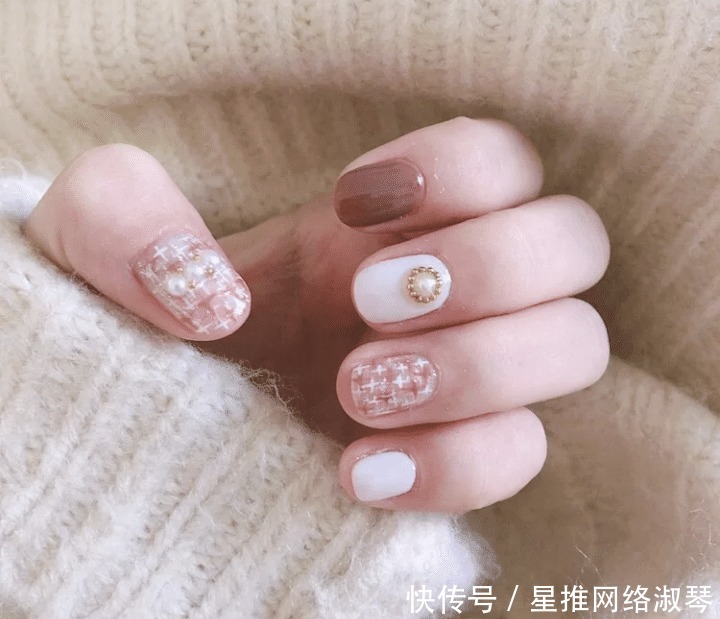 超有名媛范儿的甜美小香风美甲,精致不浮夸,千万别错过