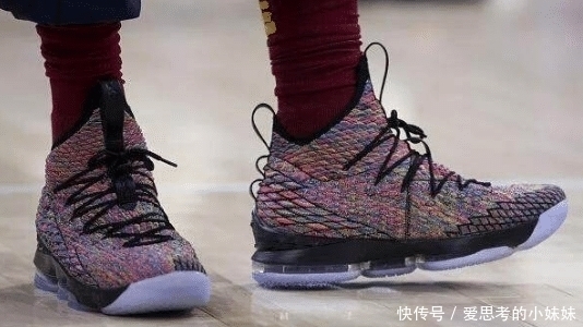 难忍受的球鞋反人类设计,一千多块的鞋都不如买国产