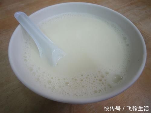 小米粥|糖尿病人早餐吃什么这3种早餐千万不能碰,直接导致血糖爆表