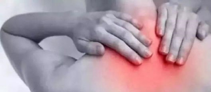 肩背|颈椎问题不容忽视，1个动作教你改变，颈椎不酸了，肩背不疼了