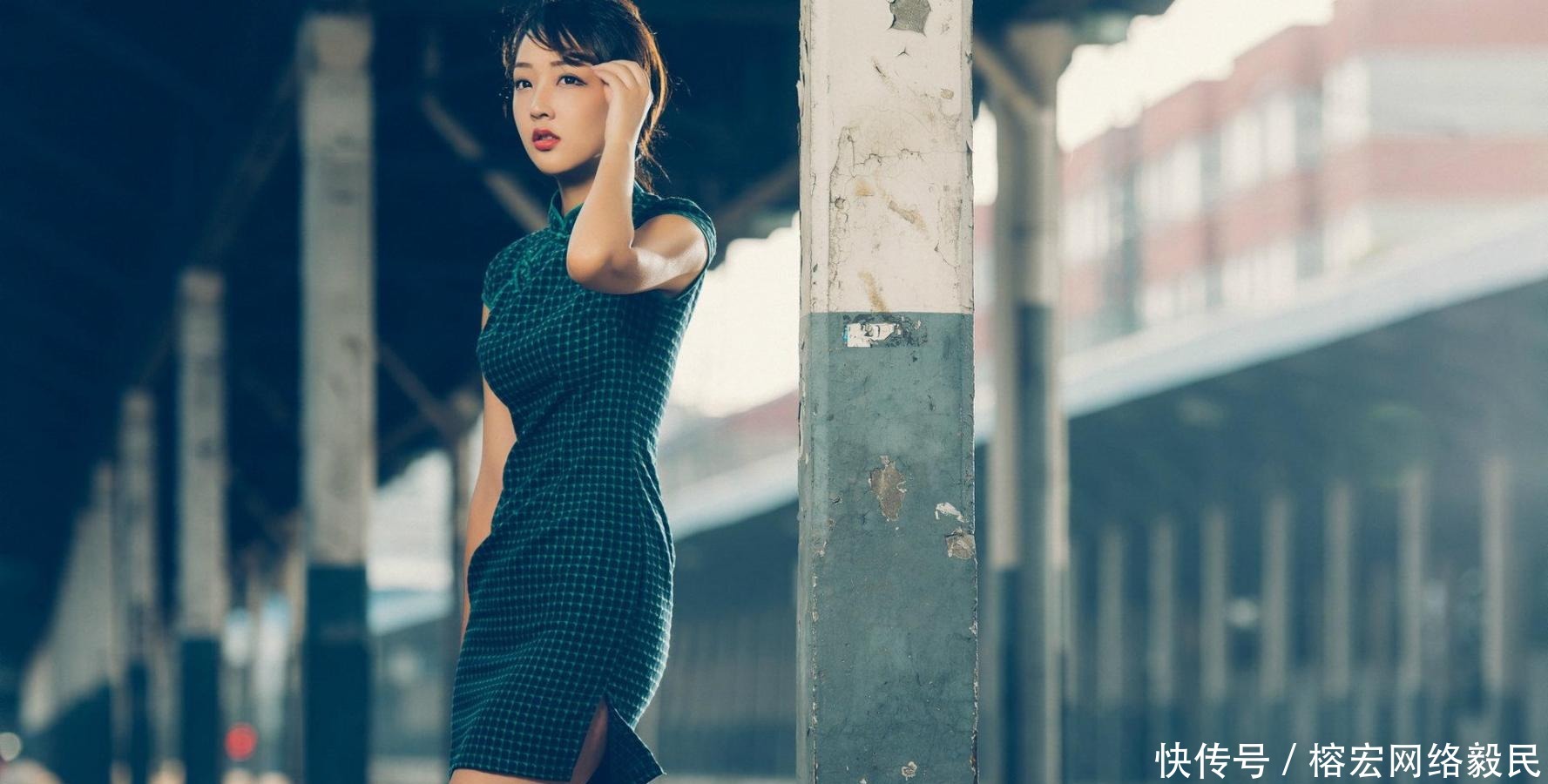 民国风景录 生命是一袭华美的袍, 上面爬满了虱子