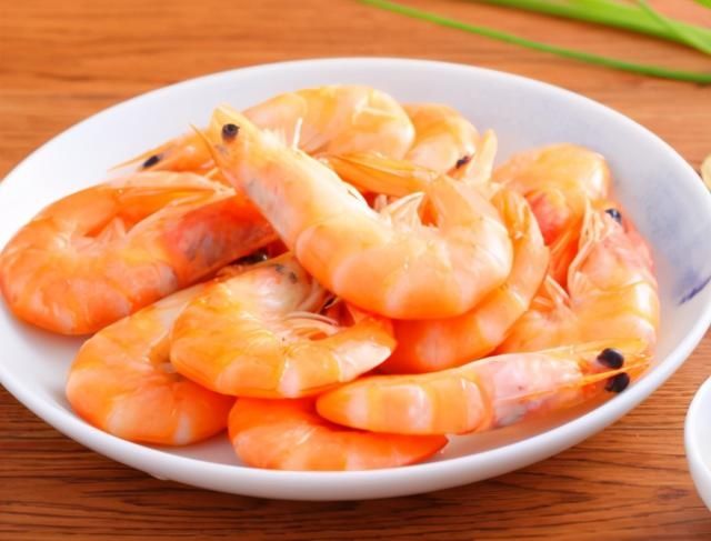  步骤|做白灼虾时，不可直接加水煮，多加1个步骤，虾鲜嫩滑还无腥味