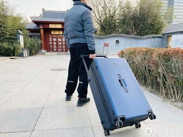 拉链 生活好物 篇四：地平线8号大旅行家行李箱大容量+合理空间设计，完美解决出行问题