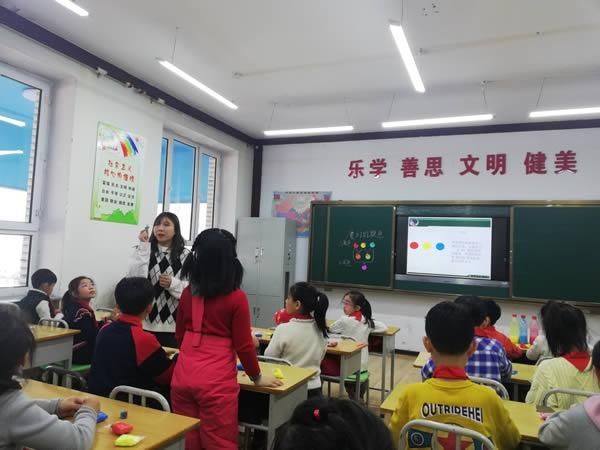 小学|先锋小学：放飞梦想，未来从这里起航(图)