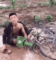 |搞笑GIF图:是时候该减肥了,不要再迷了你现在已经撞南墙了