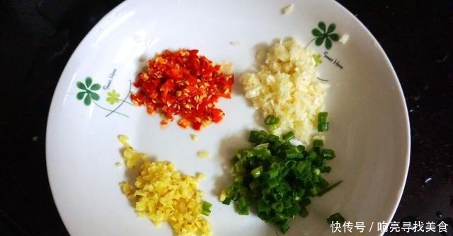 酸甜|手把手教你做鱼香肉丝,酸甜咸辣,开胃下饭,越吃越想吃!