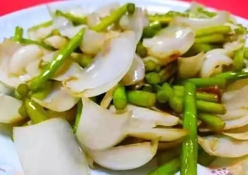 百合花|提醒大家：失眠最怕吃这菜，睡不好的人要多吃，晚上吃一盘，睡到大天亮