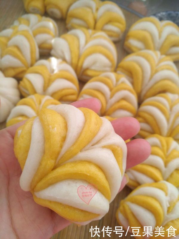 助力高考营养餐 双色南瓜花卷 全网搜