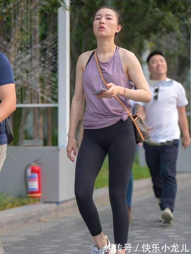 打底裤 打底裤的打扮回头率超高,展现优雅动人的气息,充满时尚触感