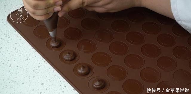 黑巧克力|手残党看过来，没有难度的网红饼干，巧克力脆脆，制作过程很简单