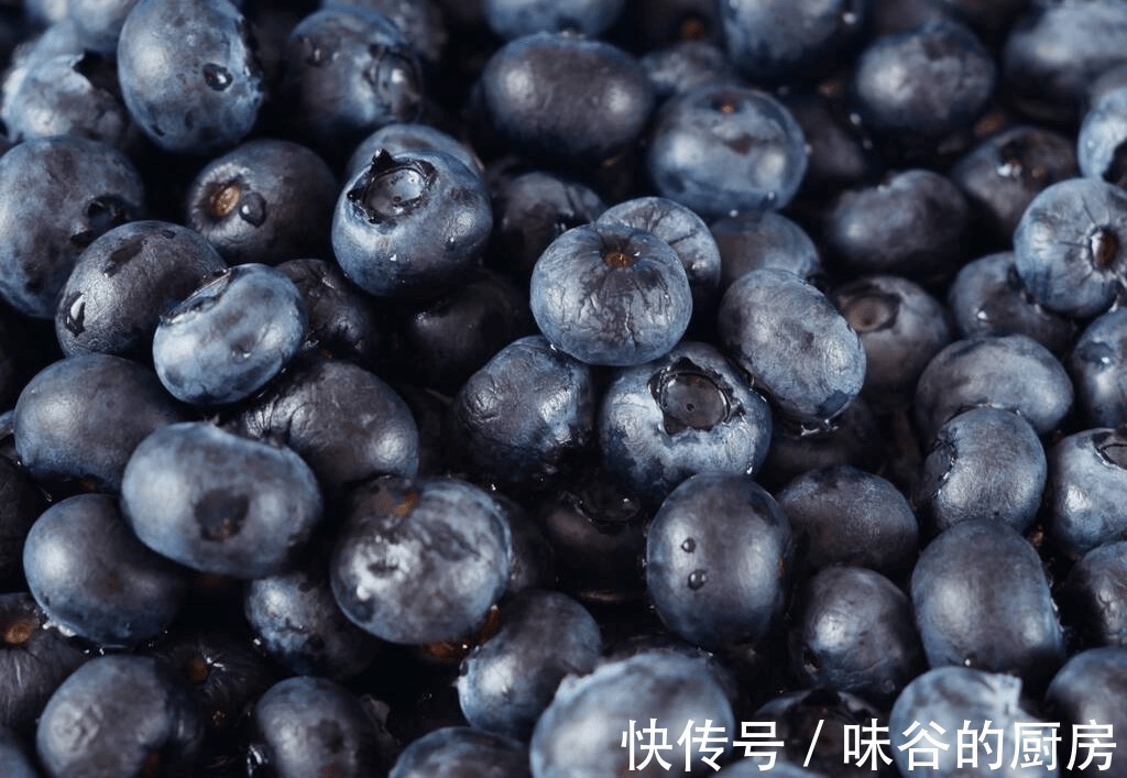 蓝莓|春季润肤，女人要多吃这6种食物，营养全面，水润嫩白显年轻