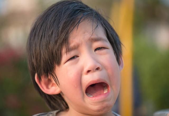 合照|宝妈生下“蝙蝠侠”胎记宝宝,发合照鼓励女儿,不料留言令她崩溃