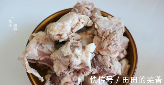 骨头|夏天吃肉,这个做法太省事了,丢进锅里不用管,时间一到满屋香!