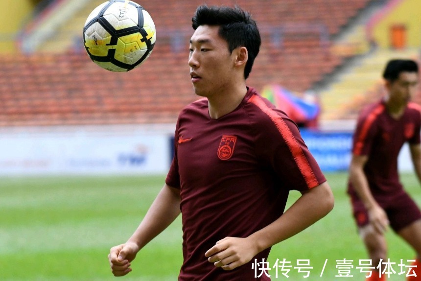 中超|李霄鹏重用嫡系球员!国足大队长要上任了,这阵容能或能打入世界杯