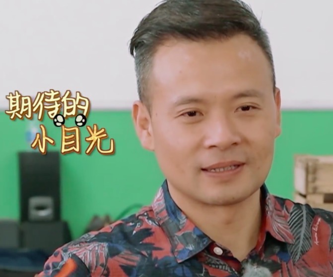 拿東西不計(jì)后果,結(jié)賬時(shí)往后躲,《中餐廳3》這位素人廚師不簡(jiǎn)單