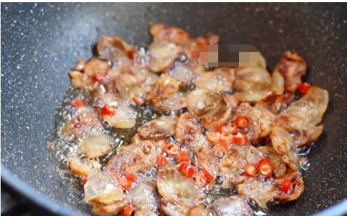  冬天|冬天最馋的一道菜，只需下锅一炒，不加一滴油，太香太下饭了