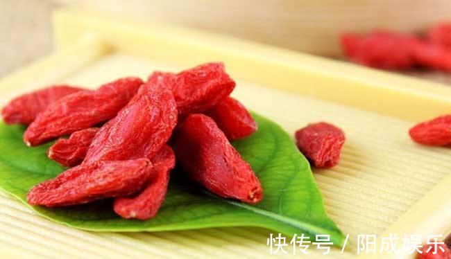 便溏|常喝枸杞能养生，若是喝错反伤身，喝枸杞的几点禁忌，早知早受益