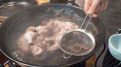 大厨总结：这4种食物一定要焯水，很多人不注意，难怪容易坏肚子