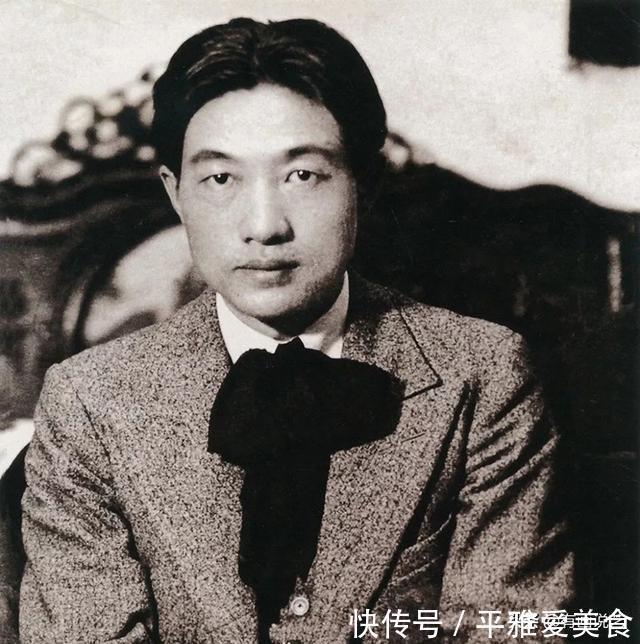 三个字|郭沫若、启功、徐悲鸿题写荣宝斋,哪个最好?