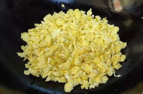 韭菜|包韭菜馅饺子,这“3样”不要放!不然饺子腥味重出水多还不嫩