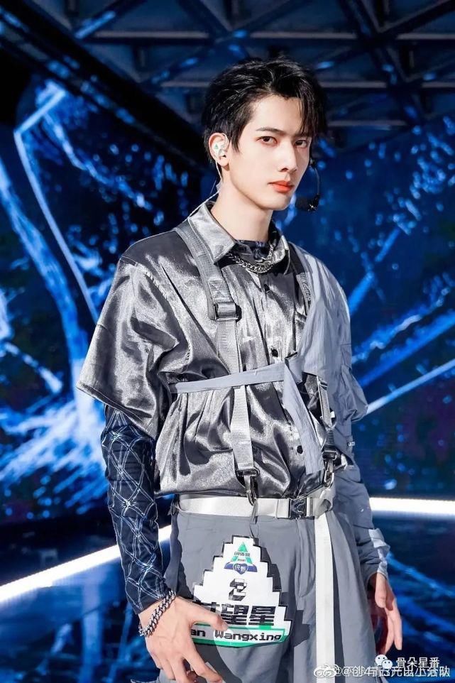 前有楊超越，后有甘望星，“傻瓜美人”治了觀眾什么病？