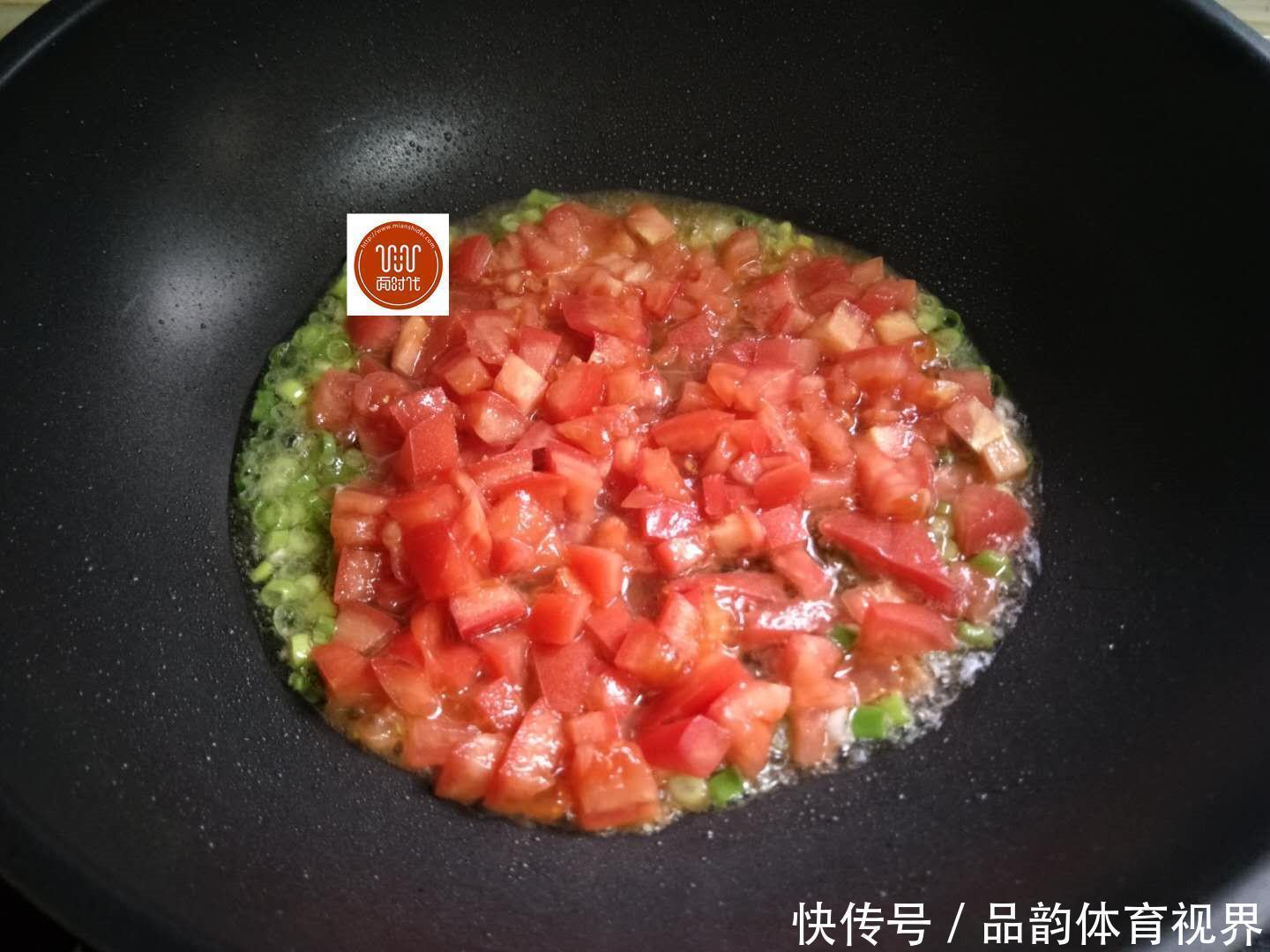 懒人饭|农村的懒人饭,不用揉面就能吃,一锅面根本不够吃,味道棒棒的!