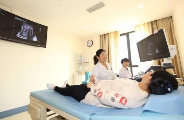 妈妈|胎宝在做四维时“好害羞”，折腾人还“白花钱”，怎样才会露脸？