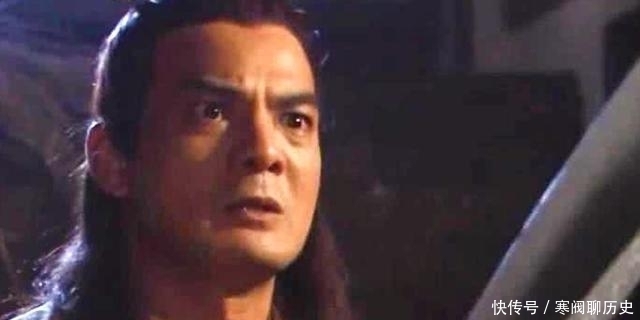 10年复盘,俞岱岩能轻易识别殷素素,难道认不出“白袍客”