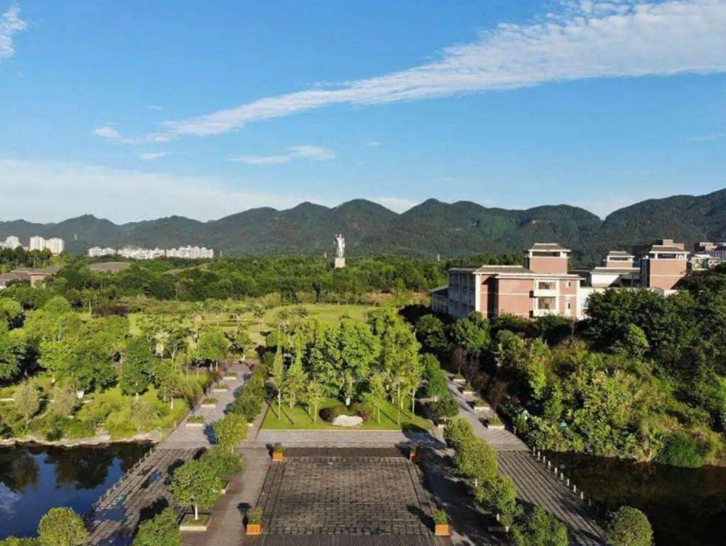 上海海关学院|这3所二本大学，毕业后就业率非常高，最后一所北大也比不了