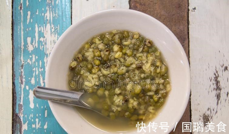 等着我|天热多喝绿豆汤，煮绿豆汤不能直接下锅，多做1步，5分钟煮开花