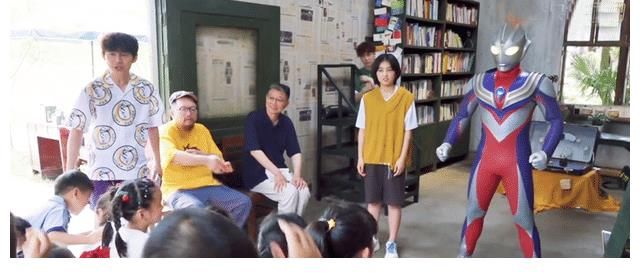 暴力|小孩哭晕，家长高兴，迪迦奥特曼为何被全网下架？