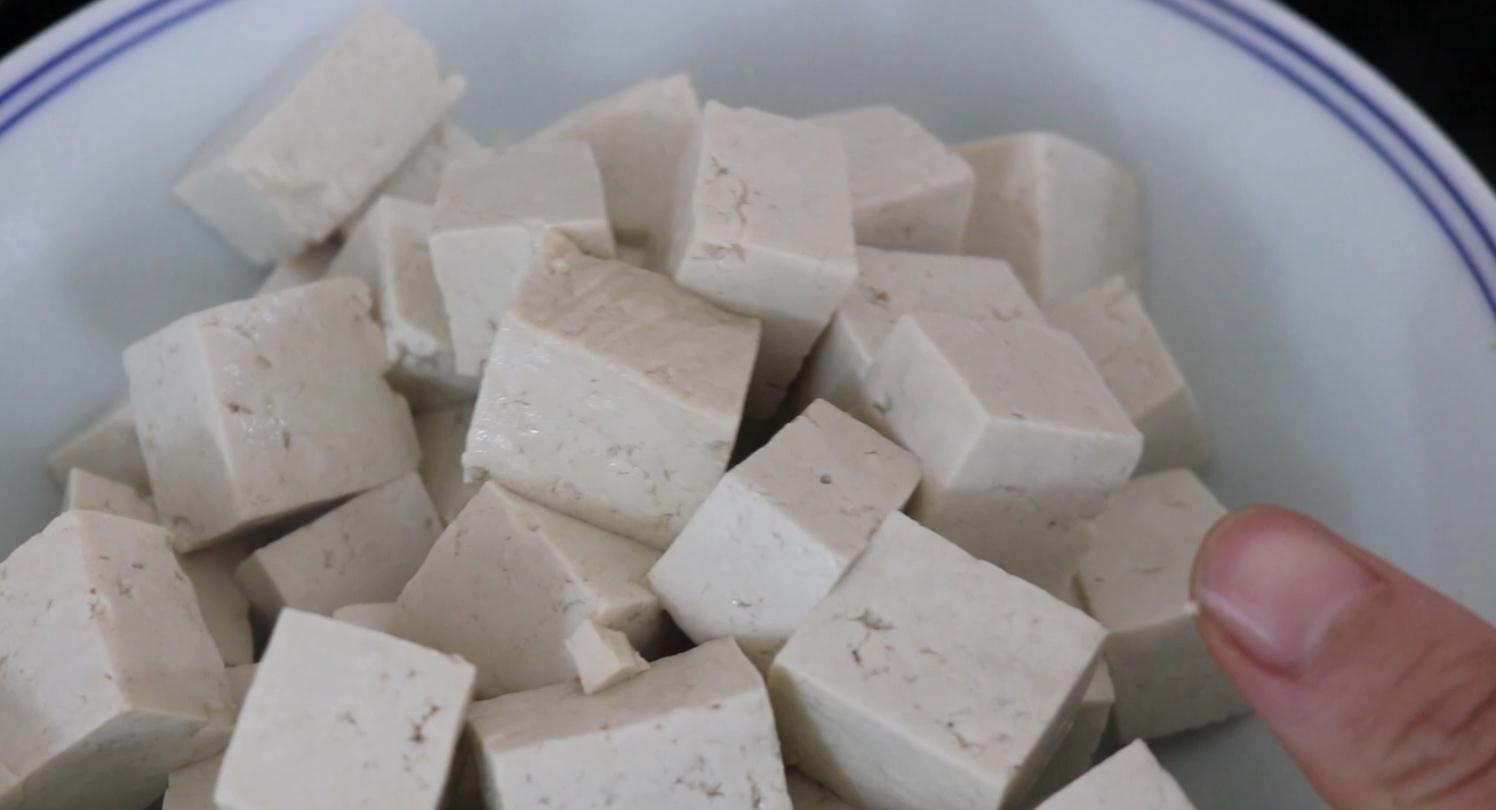 豆腐最好吃做法,不用煎炸,像红烧肉一样香,少油健康,香嫩入味